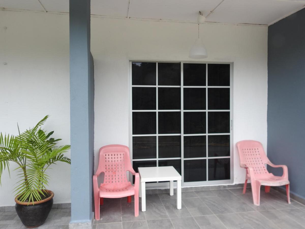 Tebing Guest House Taman Negara Malaysia 쿠알라타한 외부 사진