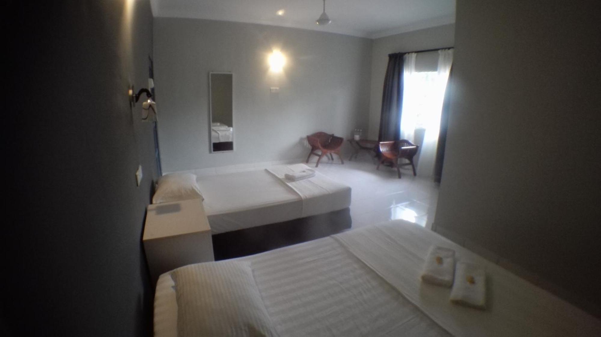 Tebing Guest House Taman Negara Malaysia 쿠알라타한 외부 사진